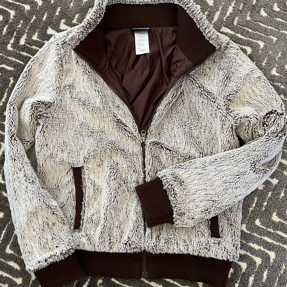 Patagonia Womens Conejo Fleece Jacket.